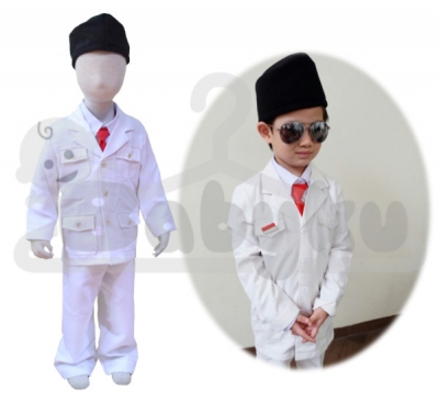 kostum pahlawan soekarno  large