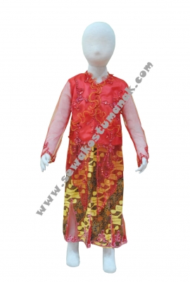 Pakaian adat kebaya merah  large